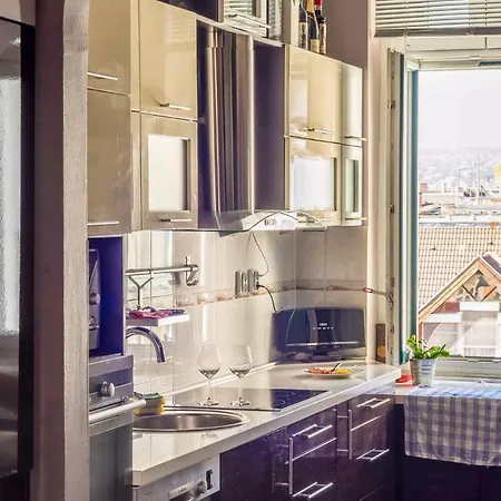Hajos Rooftop Terrace & Apartman *
