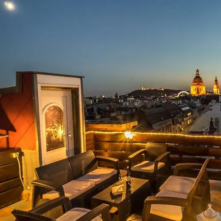 Hajos Rooftop Terrace & Apartman *